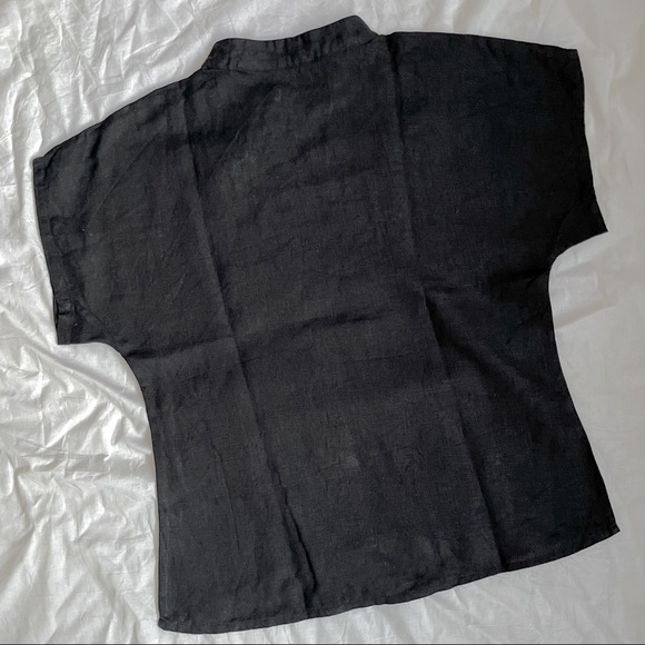 Pure Linen top with mother of pearl buttons - Picture 4 of 5